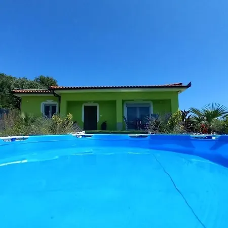 House July By Guide Willa *